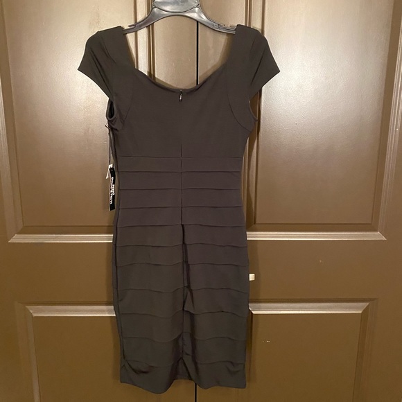 WHBM BLACK ULTRA SLIMMING DRESS - Picture 4 of 11